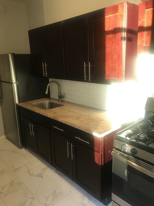 Foto principal - 887 Rutland Rd