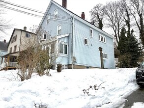 Building Photo - 74 Vernon St