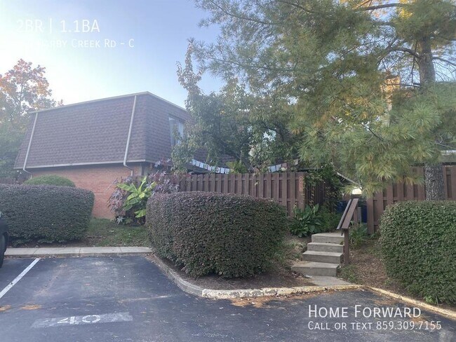 Foto del edificio - 445 Darby Creek Rd