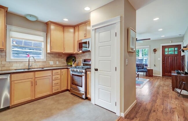 Foto del edificio - 1110 E 26th St