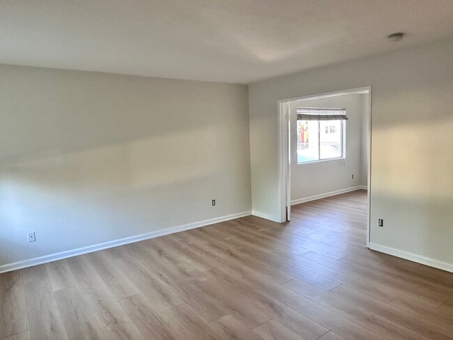 Foto del edificio - 14156 Oro Grande St