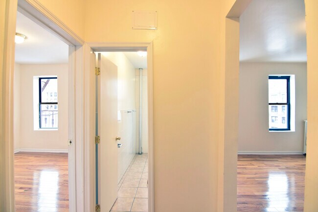 Building Photo - 450 W 162nd St
