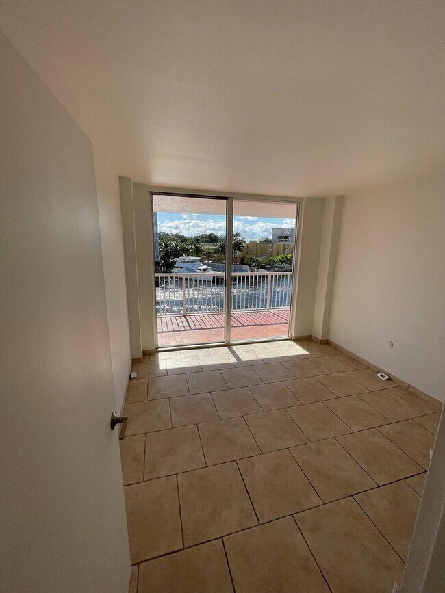 Foto del edificio - 1800 NW 24th Ave