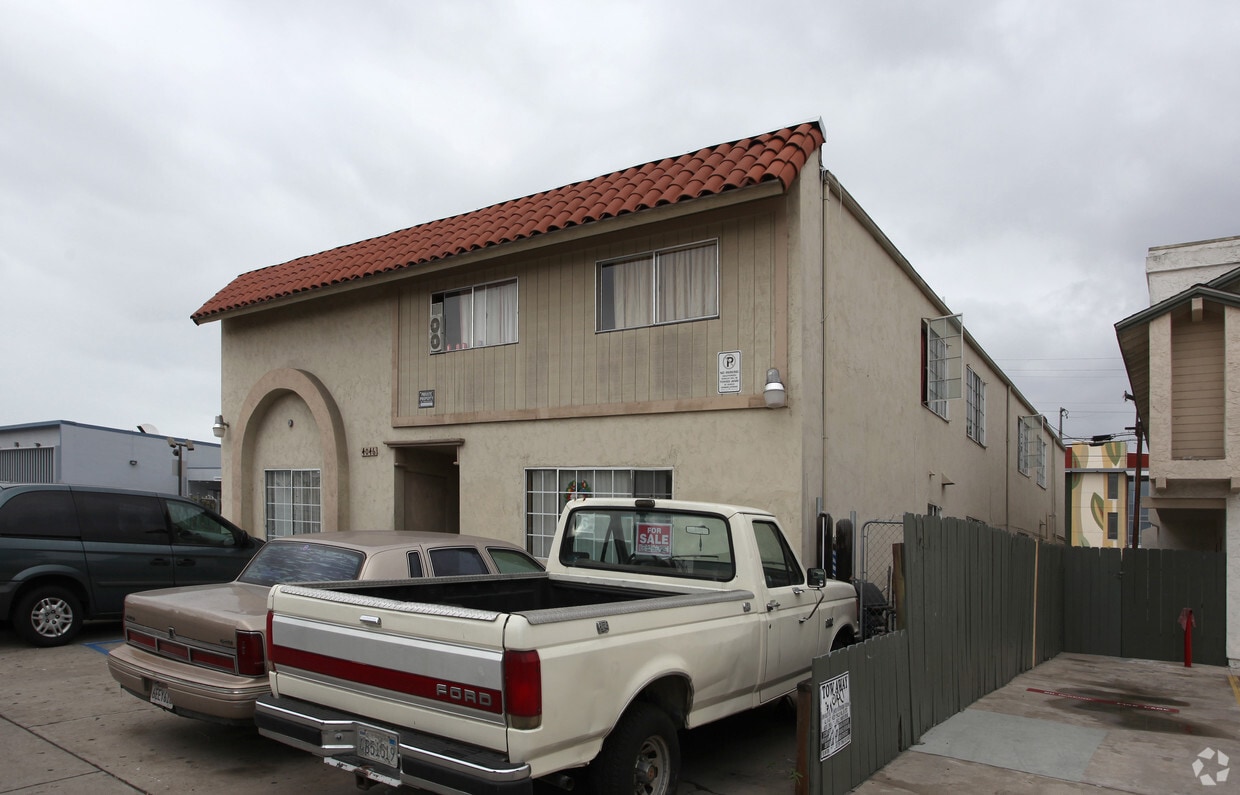 Building Photo - 4046 44th St