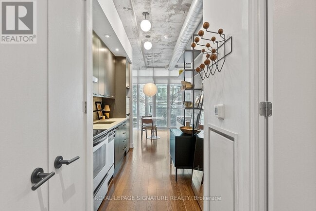 Photo du bâtiment - 20 Stewart St