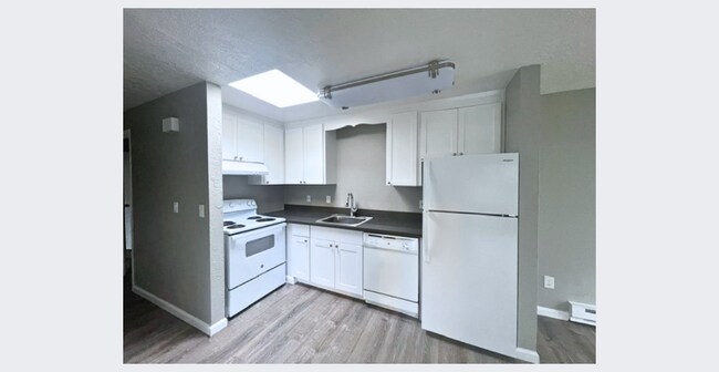 Foto del edificio - 122 Lilly Rd NE