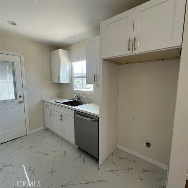 Foto del edificio - 2660 N Frederic St