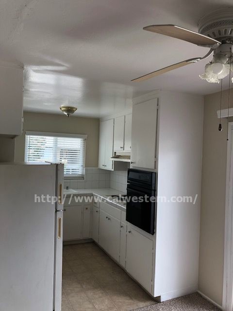 Primary Photo - 1 bedroom 1 bath upstairs unit