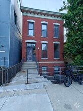 Building Photo - 1810 S Jefferson St