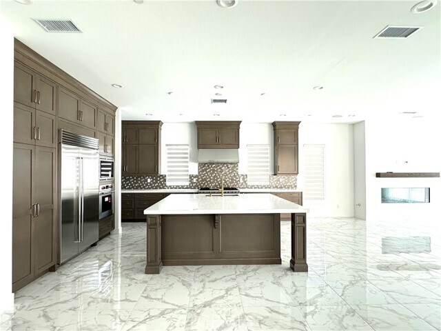 Foto del edificio - 20425 Edgewood Ct