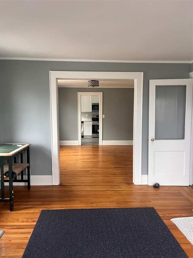 Building Photo - 18 Boone St