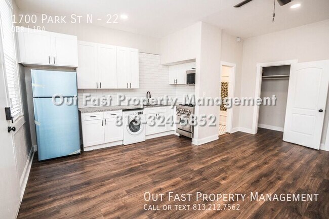 Foto del edificio - 1700 Park St N