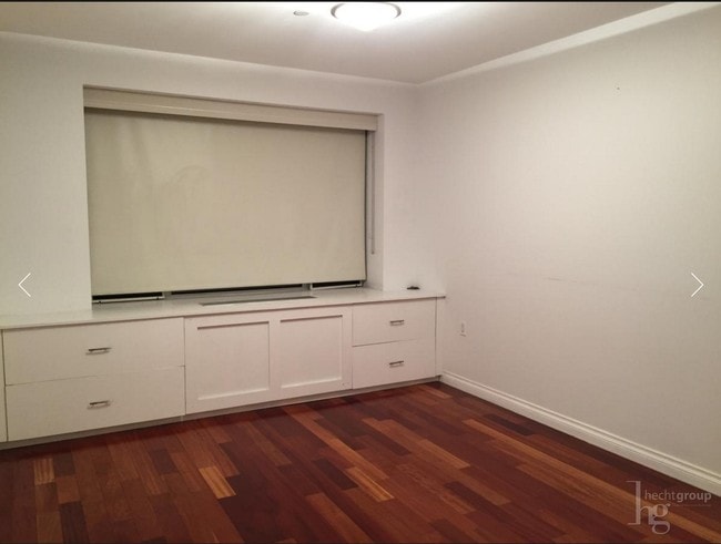 Foto del edificio - 3085 Vernon Blvd