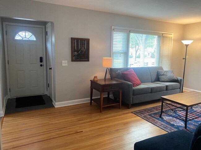 Foto del edificio - 6100 Vincent Ave S