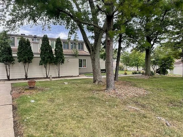 Foto del edificio - 6831 N Frostwood Pkwy