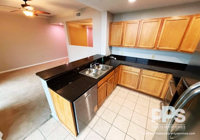 Foto del edificio - 3040 Peachtree Rd NE