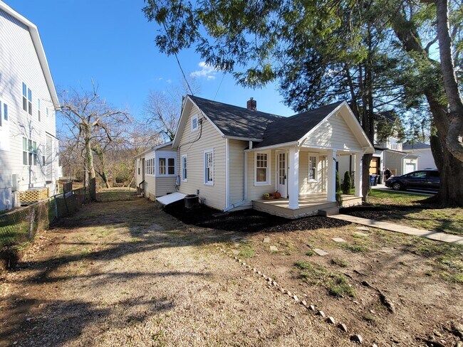 Building Photo - 1813 N Tuckahoe St