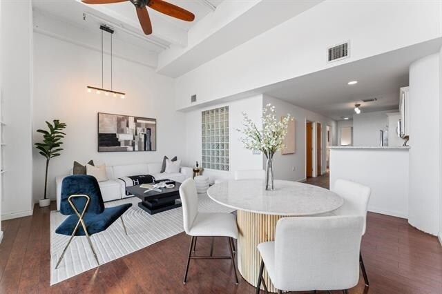 Foto del edificio - 689 Marin Blvd