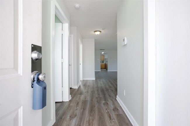Building Photo - 9823 Cassowary Dr