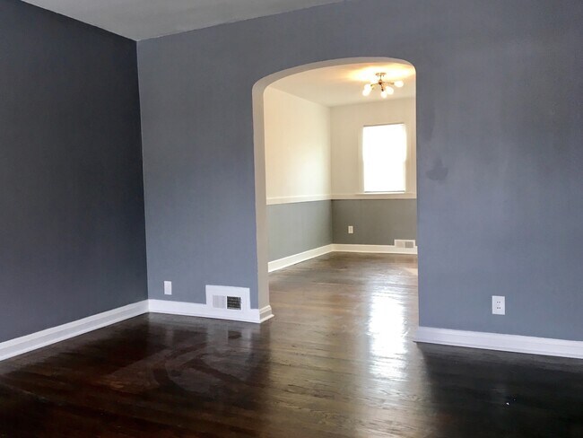 Building Photo - Charming 3 Bedroom Townhome in Loch Raven!