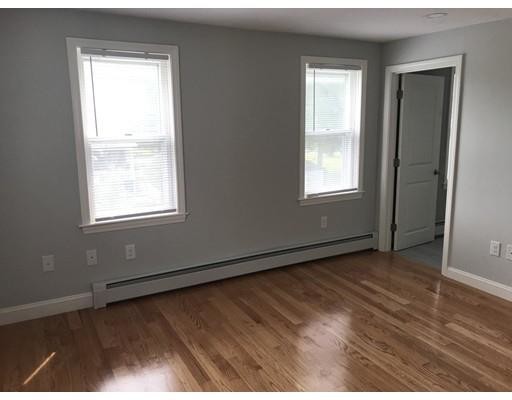 Foto principal - 84 Pleasant St