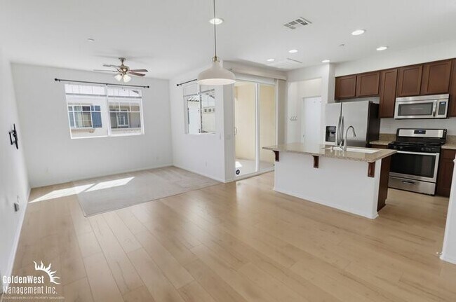 Foto del edificio - Modern 2Bdm 2Ba Condo in Desirable Chula Vista Community!
