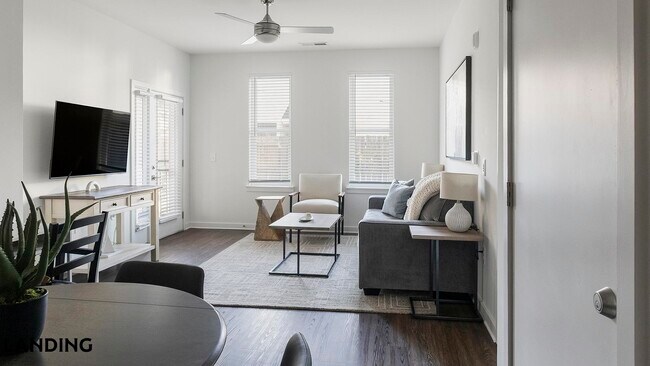 Foto del edificio - 2110 Birkhall St