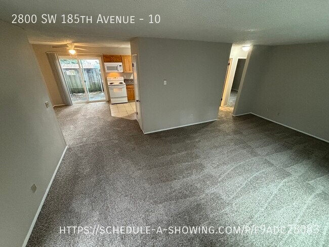 Foto del edificio - 2br Downstairs Unit w/W&D, Water, Sewer & ...