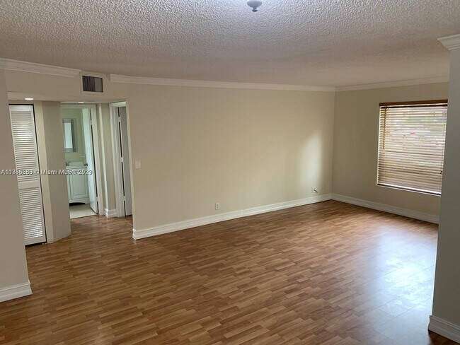 Building Photo - 3775 Cocoplum Cir