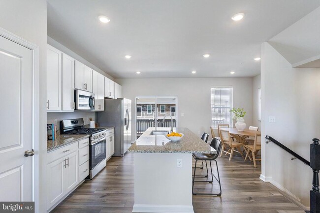 Foto del edificio - 5738 Glencoe Pl