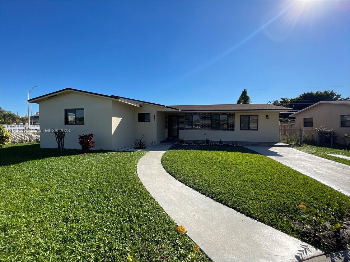 412 W 12th Pl, Hialeah, FL 33010 House Rental in Hialeah, FL