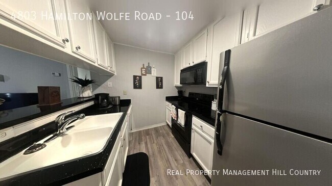 Building Photo - 4803 Hamilton Wolfe