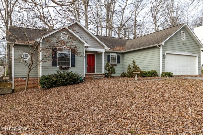 Photo - 1405 Wenlock Rd House