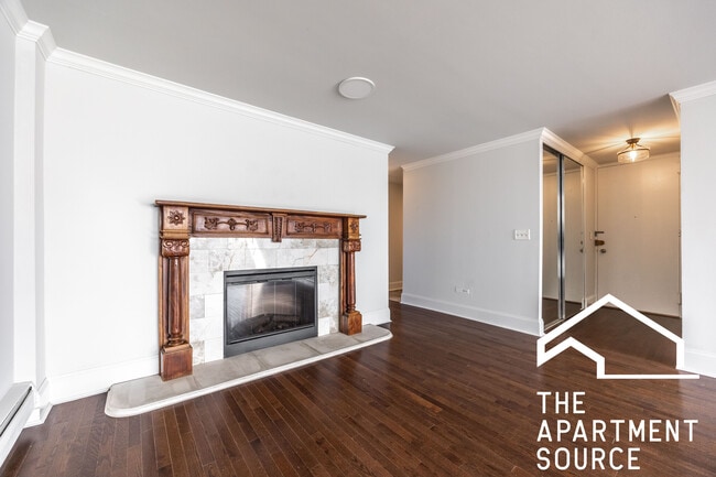 Building Photo - 1344 N Dearborn St