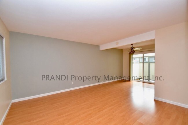 Building Photo - 13 Oliva Dr