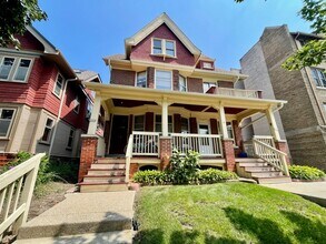 Building Photo - 2570 N Murray Ave