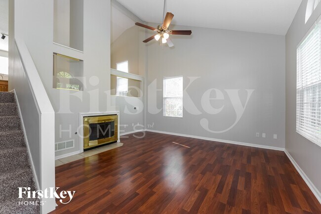 Foto del edificio - 609 Rosehill Dr