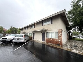 Building Photo - 203 Talisman Dr