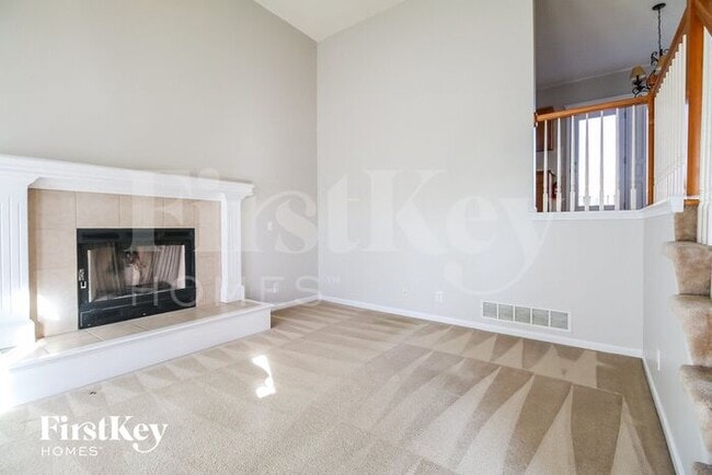 Building Photo - 11031 N McKinley Ave