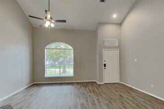 Building Photo - 16819 Kettle Creek Dr