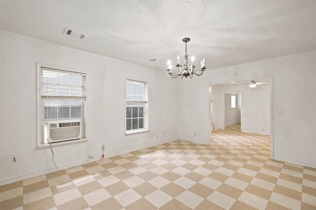Building Photo - 5005 Lyons Ave