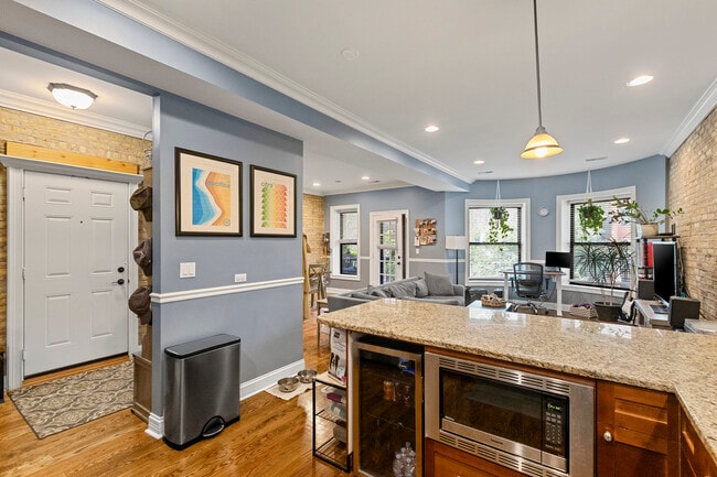 Building Photo - 5219 N Winthrop Ave