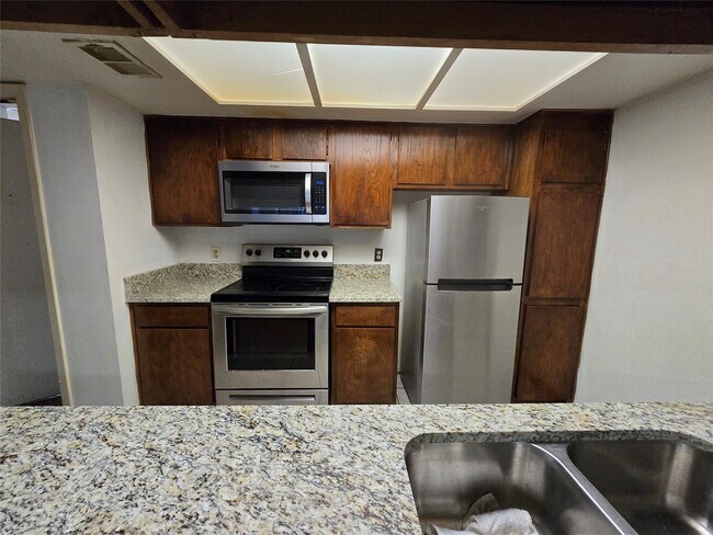 Foto del edificio - 2820 S Bartell Dr