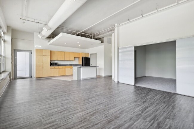 Building Photo - The Lofts