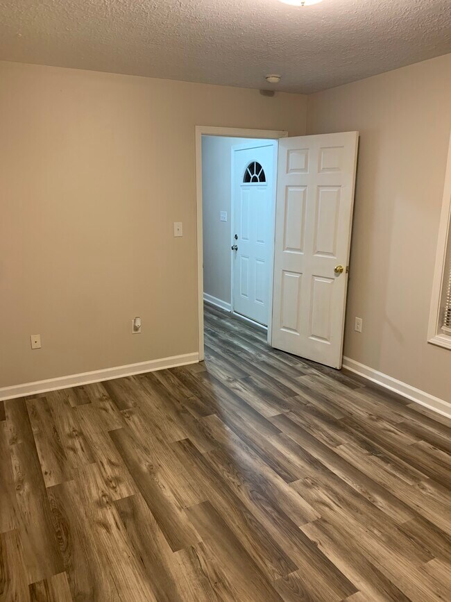 Foto del edificio - 7311 Annie Ln