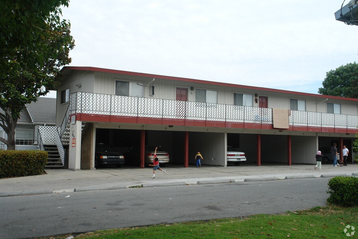 Primary Photo - 243 Central Ave