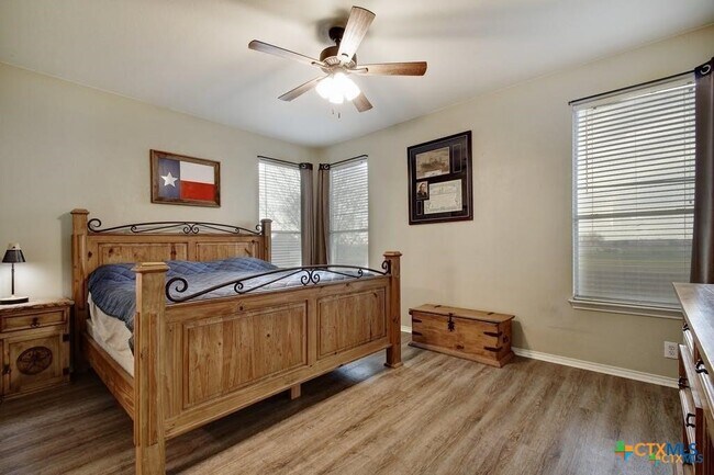 Foto del edificio - 2234 Lakeline Dr