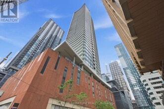 Building Photo - 21 Widmer St