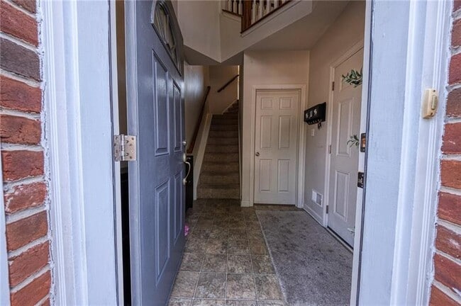 Building Photo - 332 Marshall Heights Dr