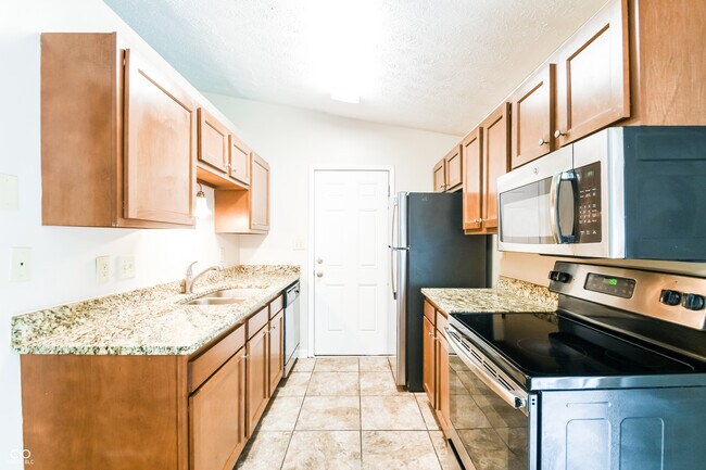 Foto del edificio - 6523 Woodmere Cir